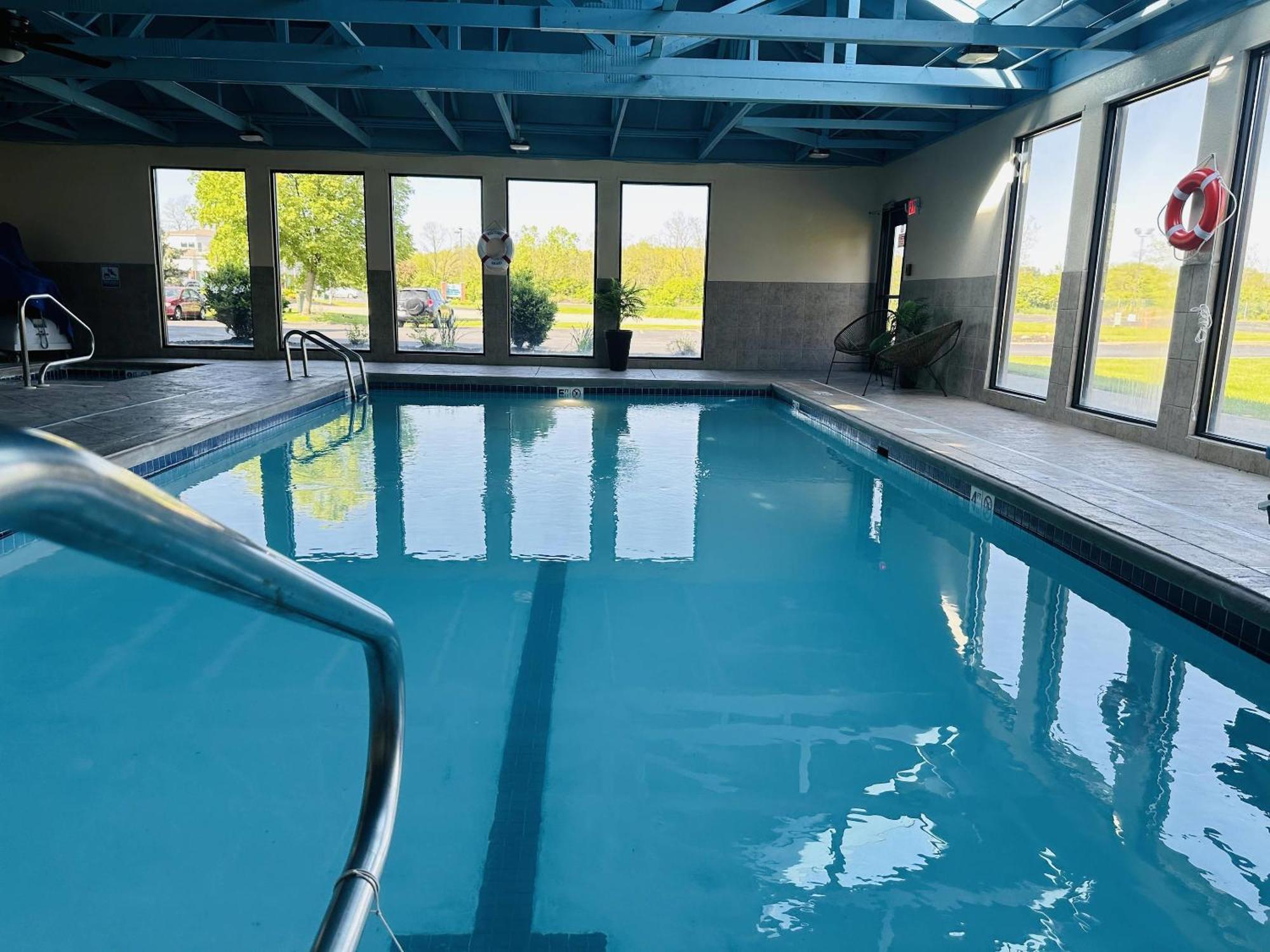 Country Inn & Suites By Radisson, Canton Near Hall Of Fame North Canton Luaran gambar